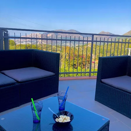 בית נופש Falco קאריני