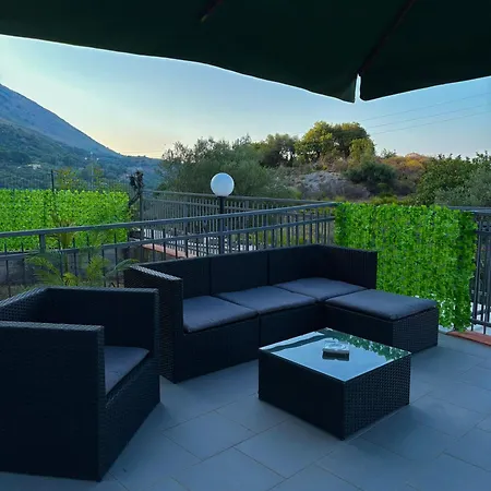 בית נופש Falco *